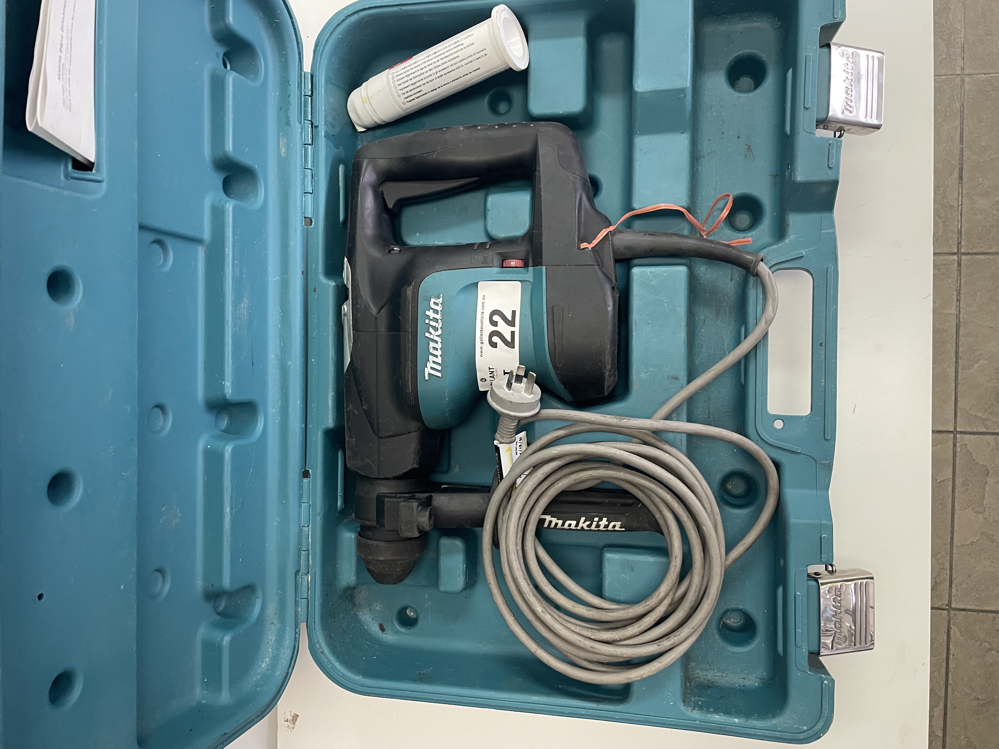 Makita 32mm Rotary Hammer Drill