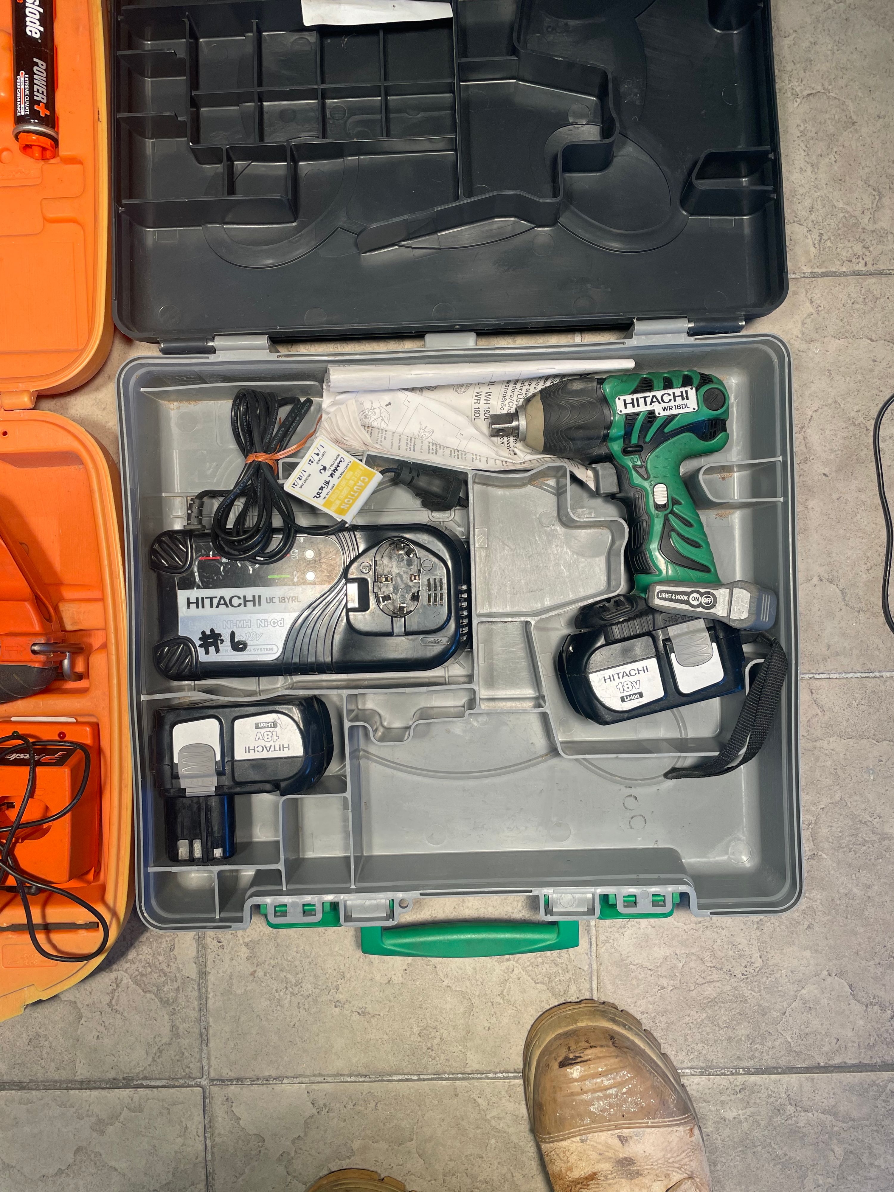 Hitachi 18V Cordless Impact Wrench Kit