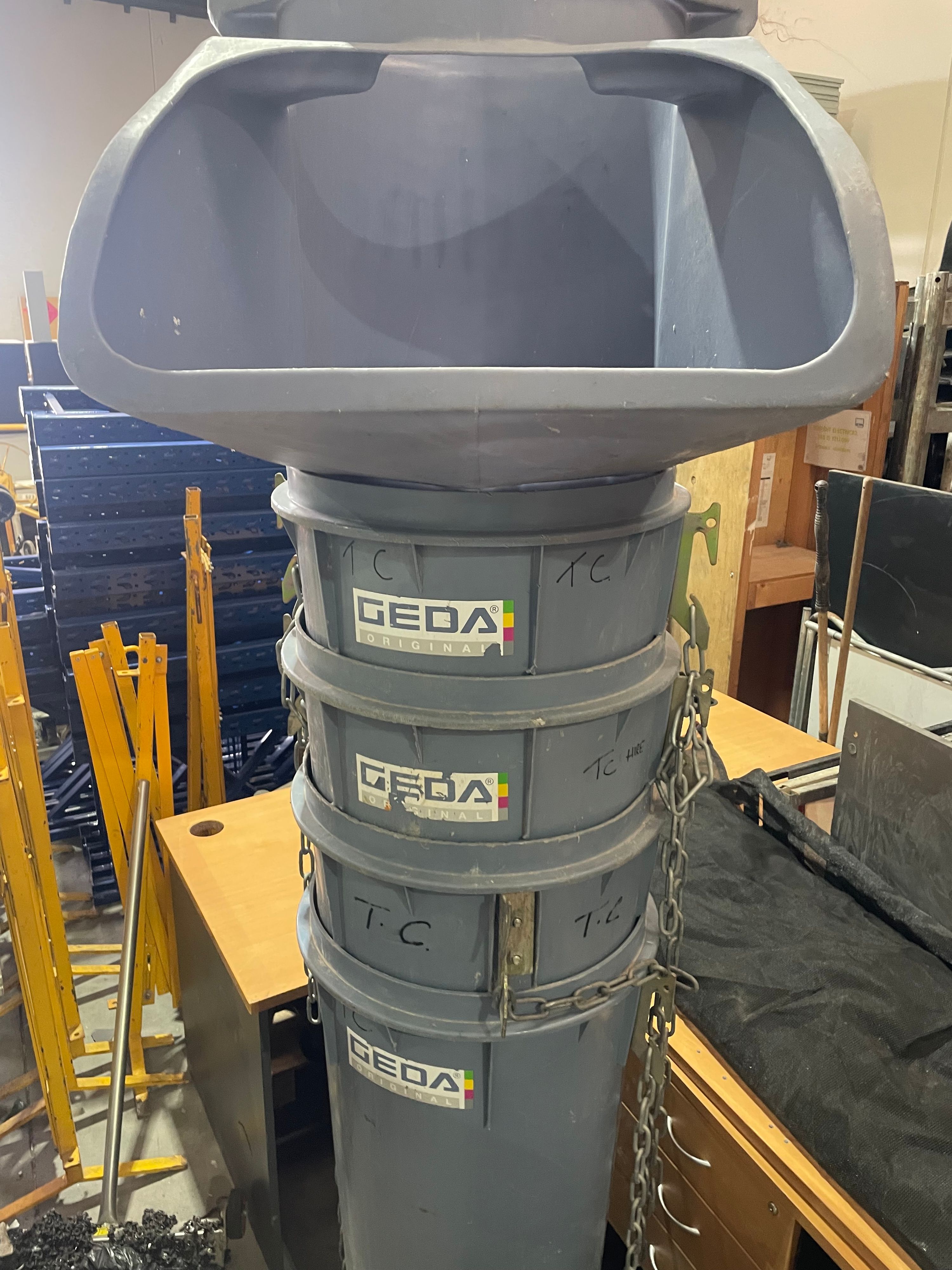 GEDA Rubbish Chute System