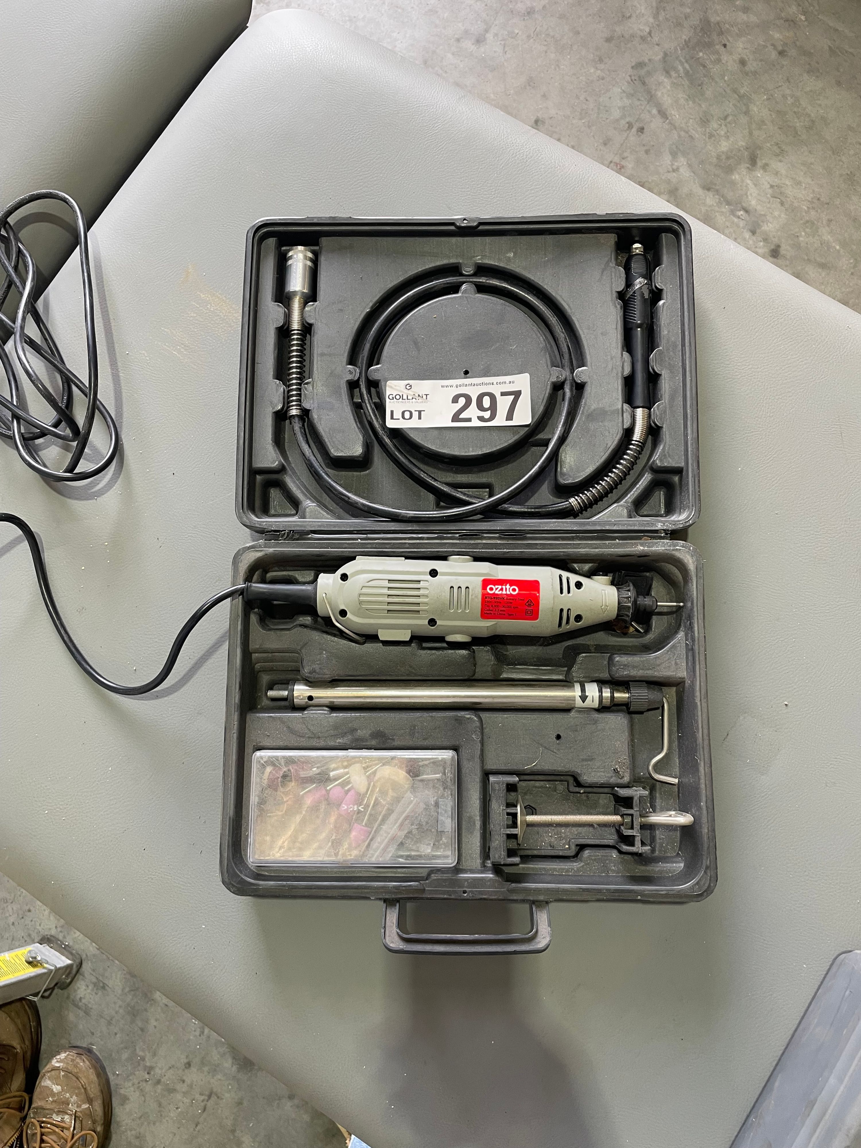 Ozito MFR-250 250W multi-function tool.