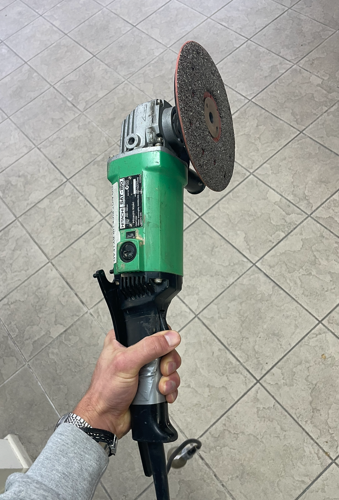 Hitachi G23UB2 230mm disc grinder
